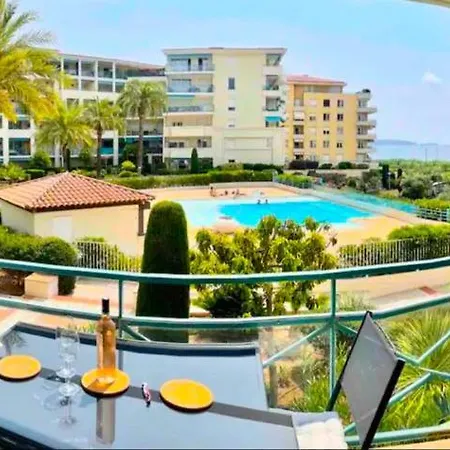 1 Bedroom Sea View, Swimming Pool, On Foot, Parking Apartment Antibes