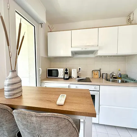 2Bed Seaview Swimming Pool Beach On Footparking Antibes