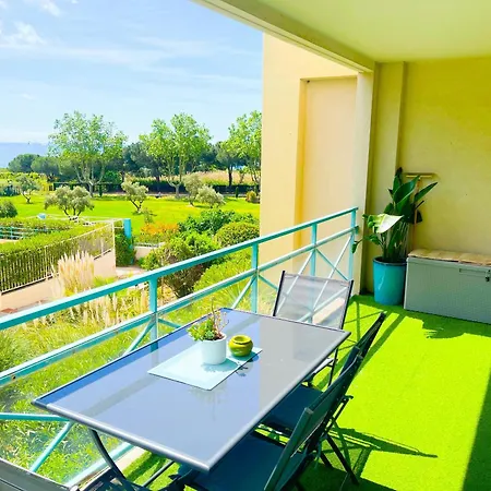 1 Bedroom Sea View, Swimming Pool, On Foot, Parking Antibes
