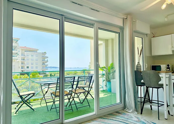 1 Bedroom Sea View, Swimming Pool, On Foot, Parking *