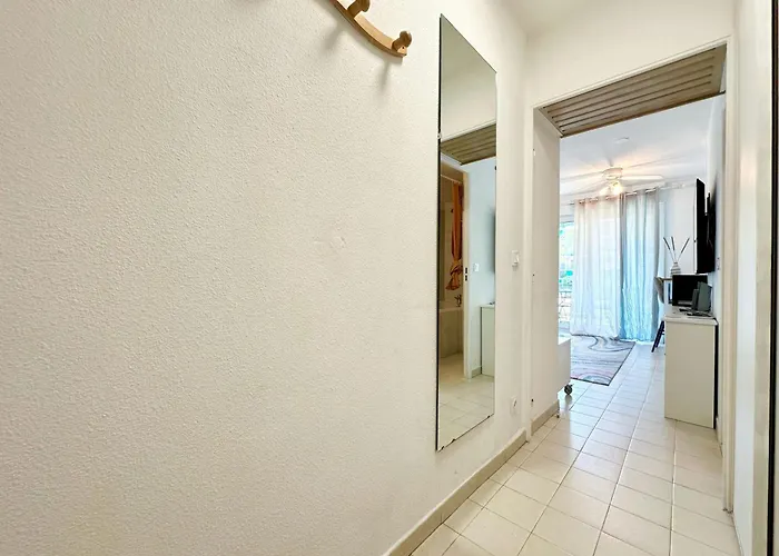 Appartamento 1 Bedroom Sea View, Swimming Pool, On Foot, Parking